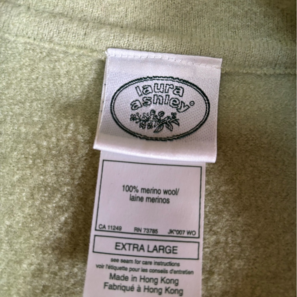 VINTAGE LAURA ASHLEY SOFT GREEN MERINO WOOL BUTTON DOWN CARDIGAN SWEATER SZ XL - Picture 4 of 6